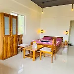 Shisha The Lake-Touch Home Stay Mulshi